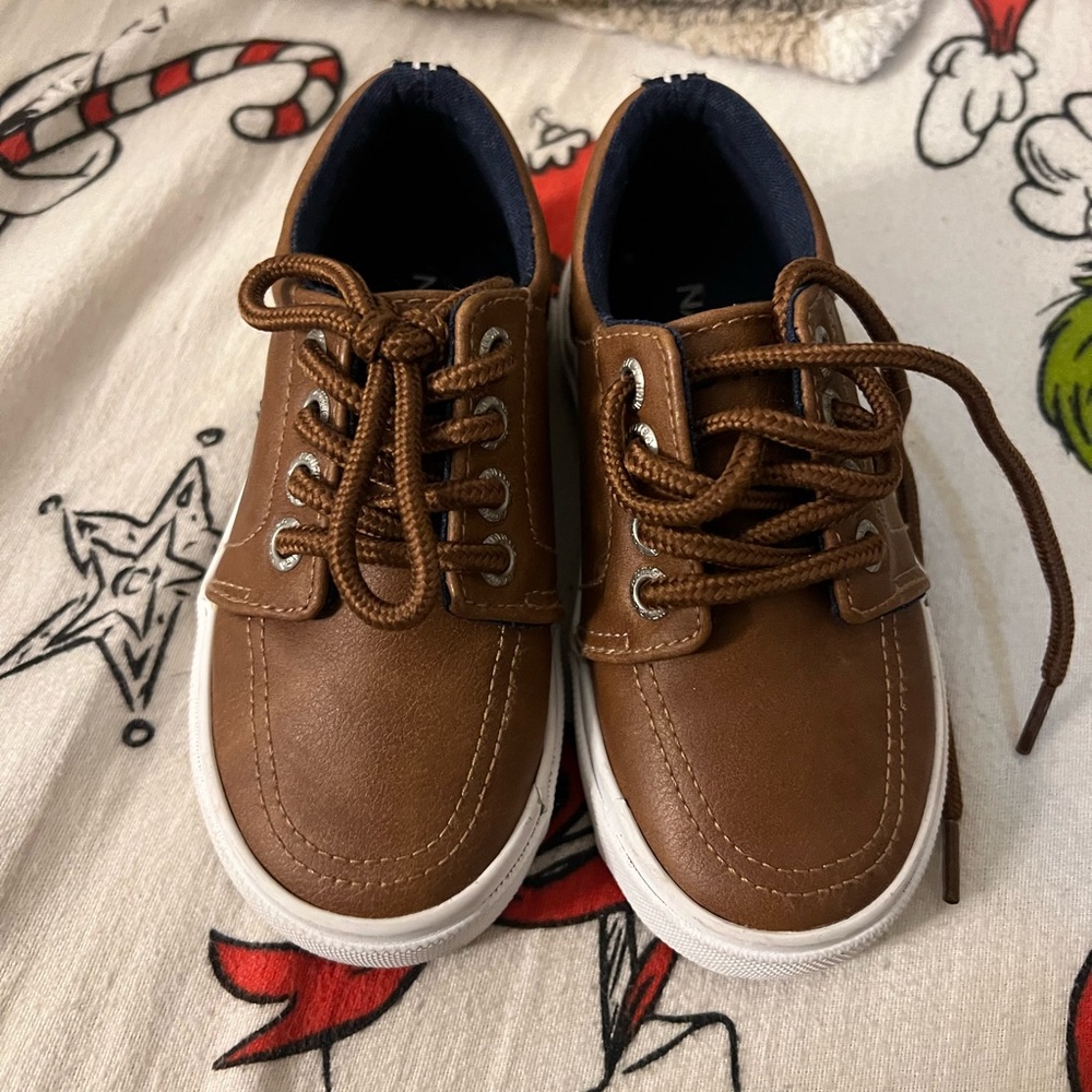 Nautica brown lace up toddler shoes